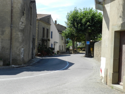 l'abreuvoir municipal était à droite.JPG