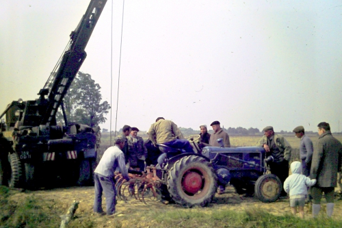 2  1963 accident de tracteur.JPG