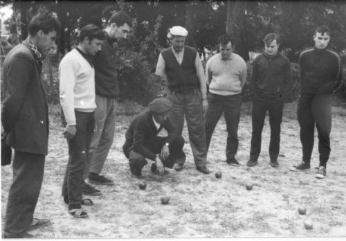 1964-3 pétanque.jpg